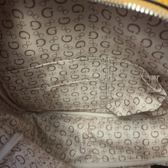 NWOT Guess mustard backpack style bag approx 10” high by 9” wide - Picture 5 of 8